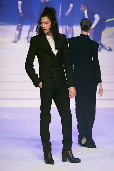 Look 69